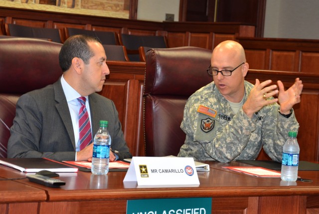 Acquisition leader spends day with MICC | Article | The United States Army