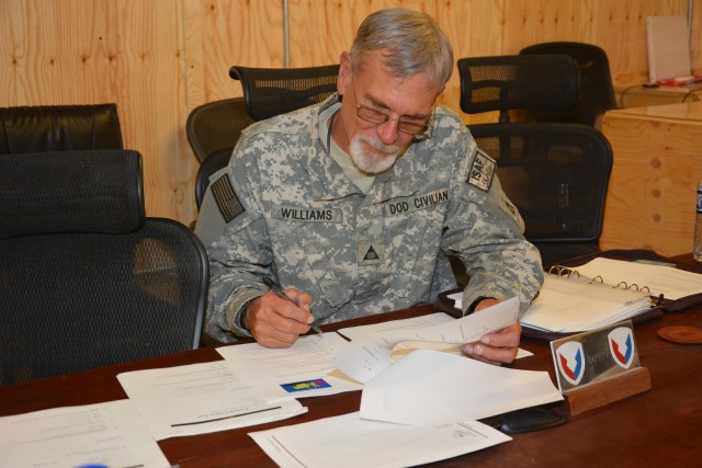 3-401st AFSBn master driver educates forklift operators