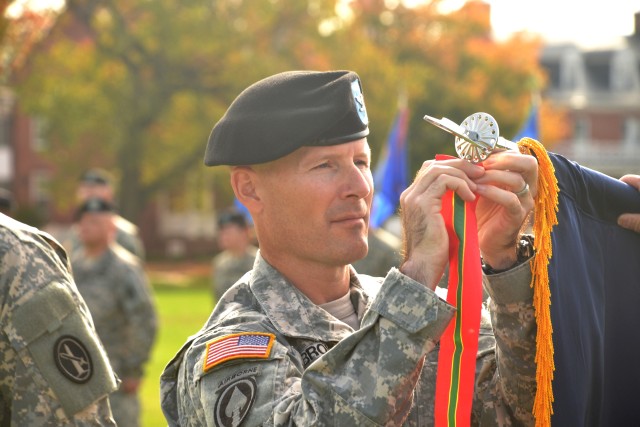 Army Aviators receive Superior Unit Award