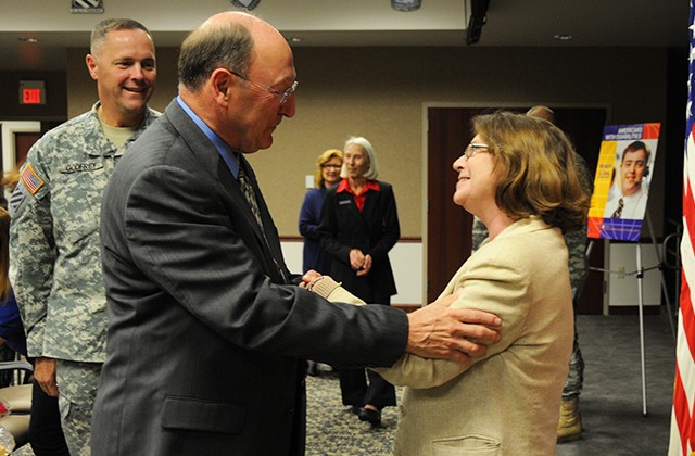 Fort Rucker honors employee for exceptional service