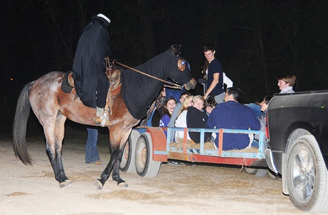 Frite Nite: Almost 2,000 take on riding stables' Trail of Nightmares