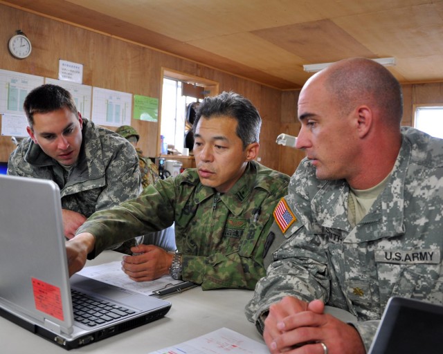 Utah Army National Guard Soldier bridges language gap during Orient Shield 14