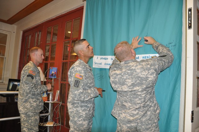 Army Hawaii opens SHARP Resource Center, holds first summit