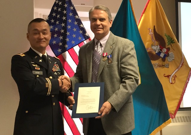 Fort Carson contracting leader retires