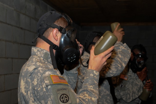 Paratroopers gain confidence in M50 protective mask | Article | The ...