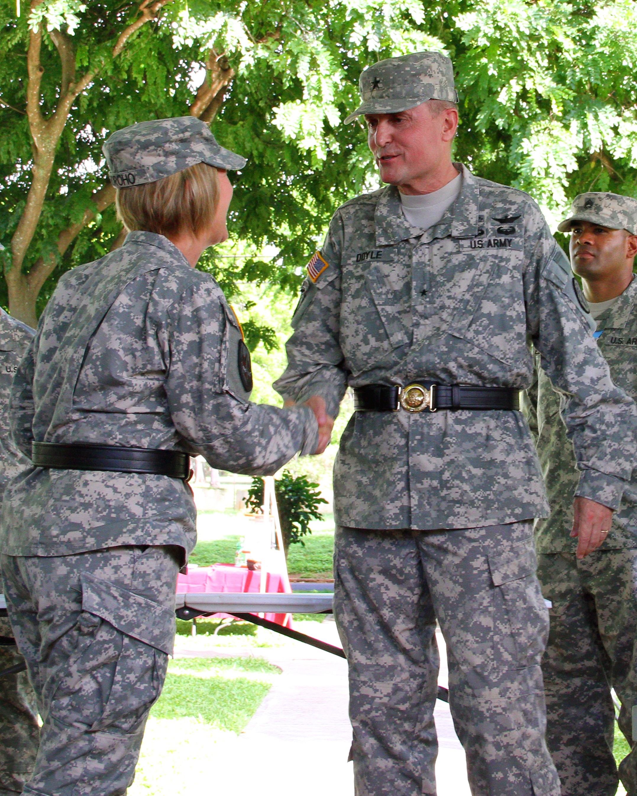 PRMC Receives New Commanding General | Article | The United States Army