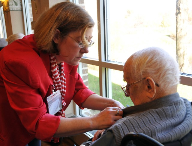 Army Reserve Ambassador honors 'Greatest Generation' on Veterans Day