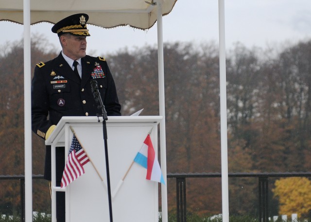 U.S. services honor vets in Luxembourg