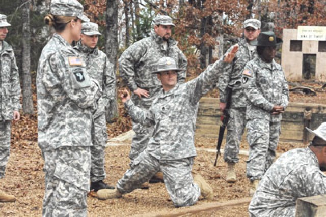 USACE civilians get introduction into the life of a FLW Soldier in Training 