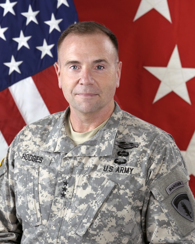 Command photo of Lt. Gen. Ben Hodges