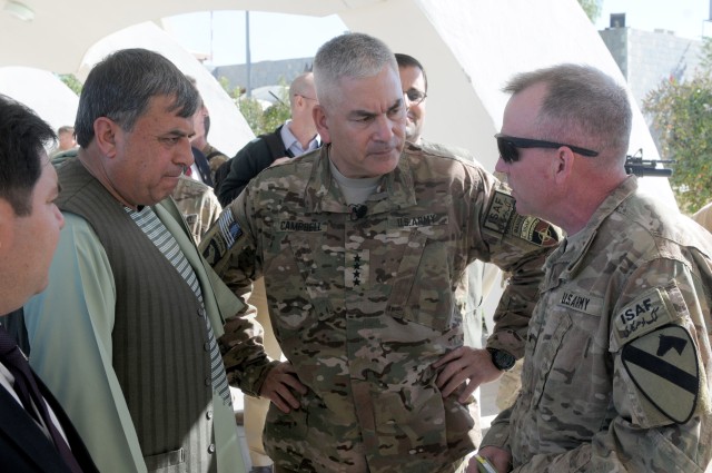 COMISAF Visits Kandahar