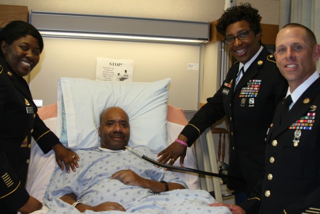 Soldiers visit Veterans at Tripler Army Medical Center