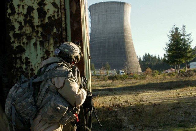 Soldiers seize simulated WMD site during exercise