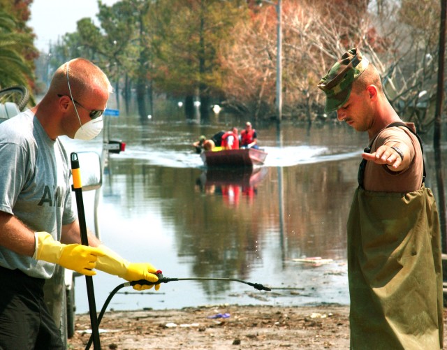 Mobile decontamination station