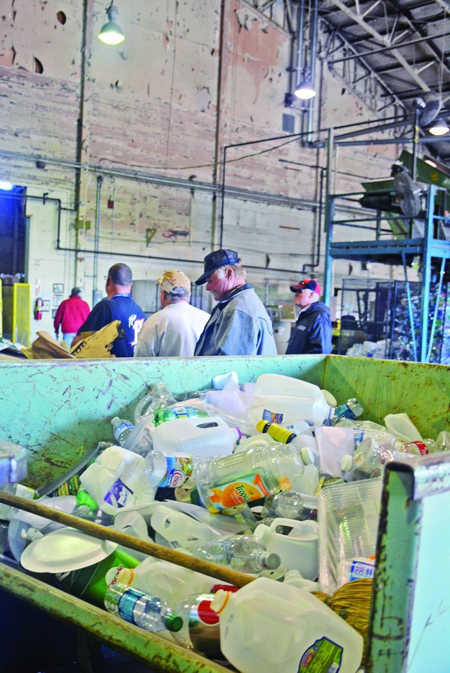 Recycling center shares best practices with others