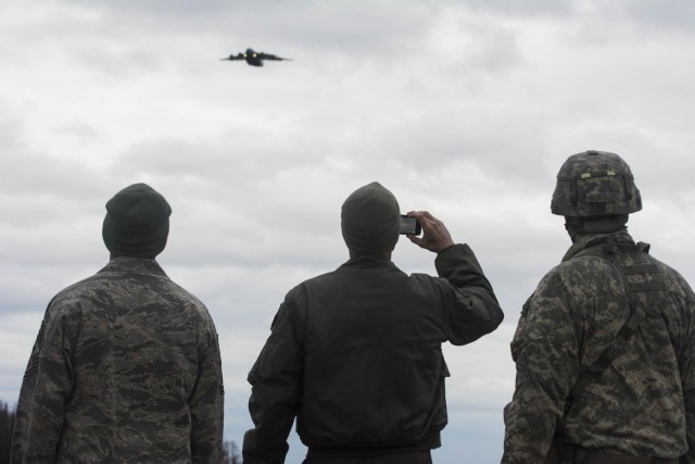 JBER Army, Air Force leaders enrich joint partnership