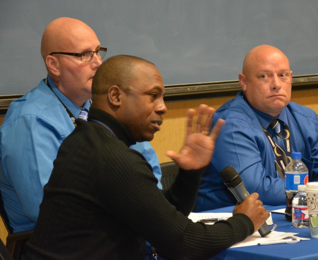 VA Soldier interns share transition success stories with Fort Hood WTU Soldiers