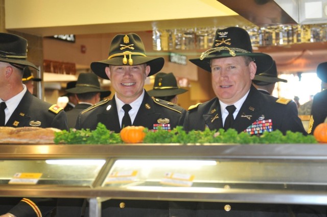 First Team DFACs serve Troopers Thanksgiving meals