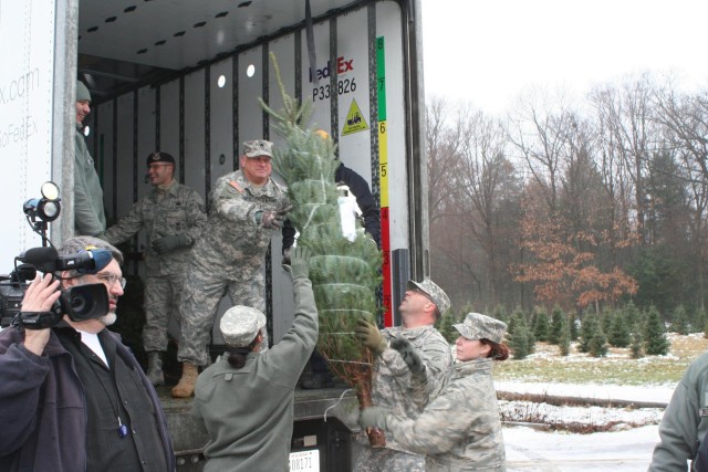 New York National Guard volunteers support to 'Trees for Troops'