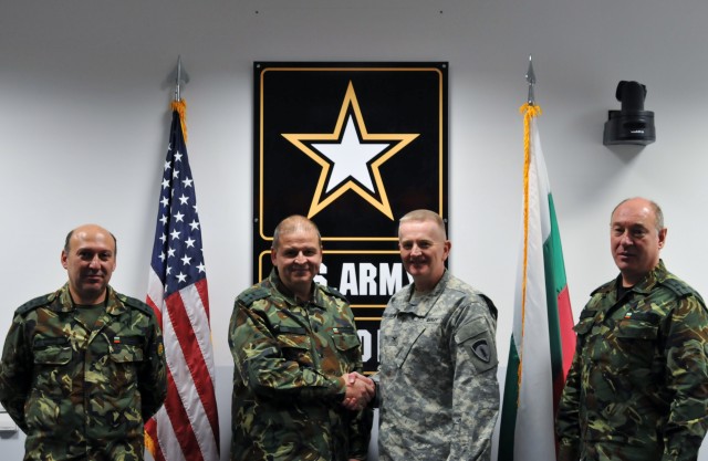 Bulgarian general staff representatives visit USAREUR G6
