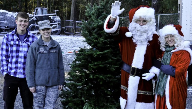 Holiday cheer for troops