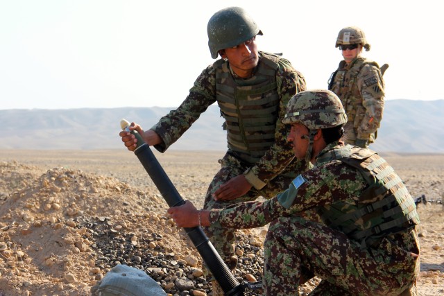 201st Corps mortar training builds competency, sustainability