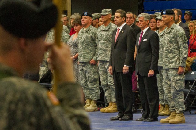 Secretary of Army officially welcomes 10th Mountain Division Soldiers home