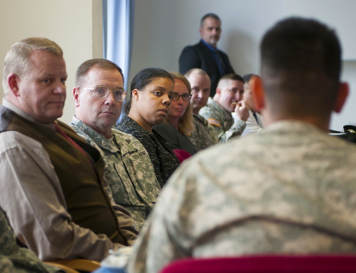 Top USAREUR, IMCOM Europe leaders visit USAG Ansbach | Article | The ...