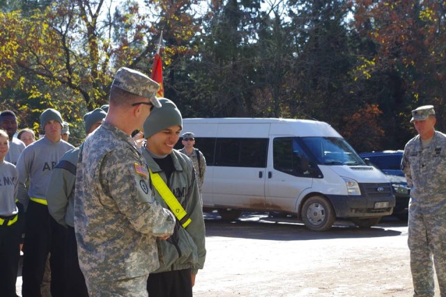 USAREUR Deputy Commanding General visits with troops in Turkey