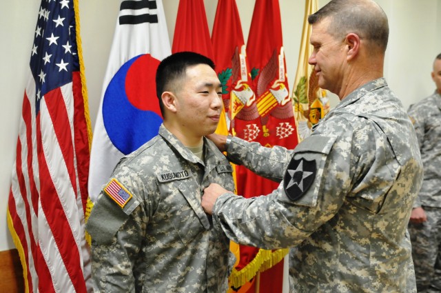 1st Lt. Kusumoto gets pinned | Article | The United States Army