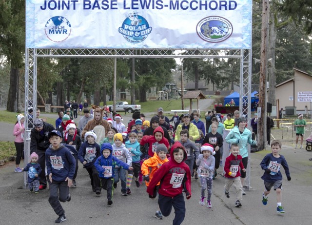 JBLM families jump into the first Polar Skip & Dip Race
