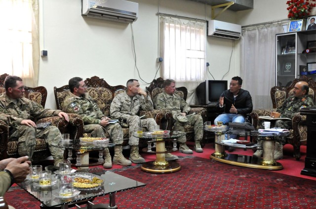 Army, USMC generals talk Afghanistan transition on expeditionary advisory trip