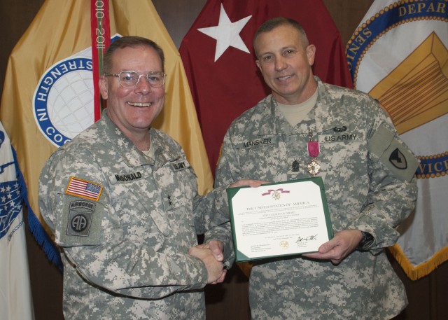 USASAC command sergeant major relinquishes responsibility