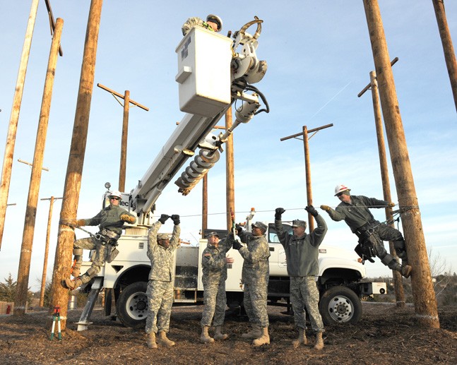 Fort Leonard Wood's new training area home to Power Line Distribution
