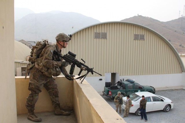 3ID, 3CR troops advise Afghans on Pakistan military border coordination