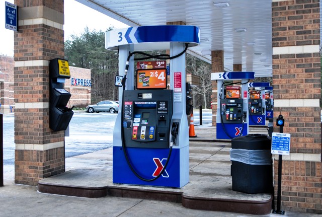 Army & Air Force Exchange Service Offers Full-Service Refueling to Drivers With Disabilities