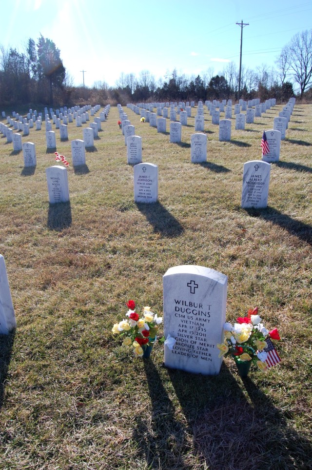 Helping out to honor Kentucky vets
