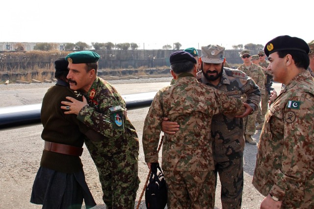 Afghan, Pakistan military leaders coordinate border security