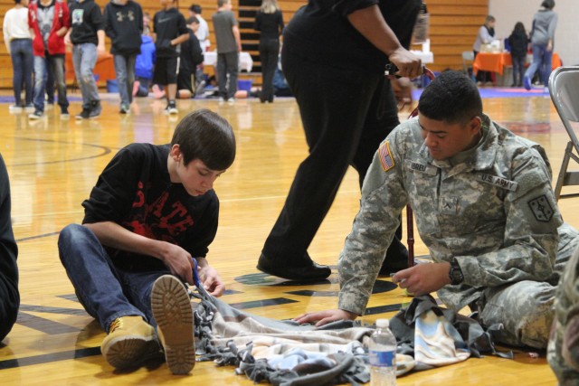 4th MEB partners with middle school for "MLK Day of Service"