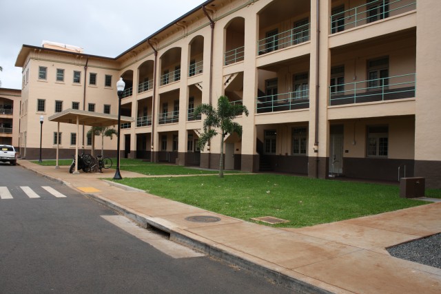 Army Corps, 2nd Battalion 27th Infantry Regiment "Wolfhounds" Reopen Renovated Quad D Barracks