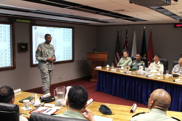 U.S. Army War College International Fellows visit USARPAC