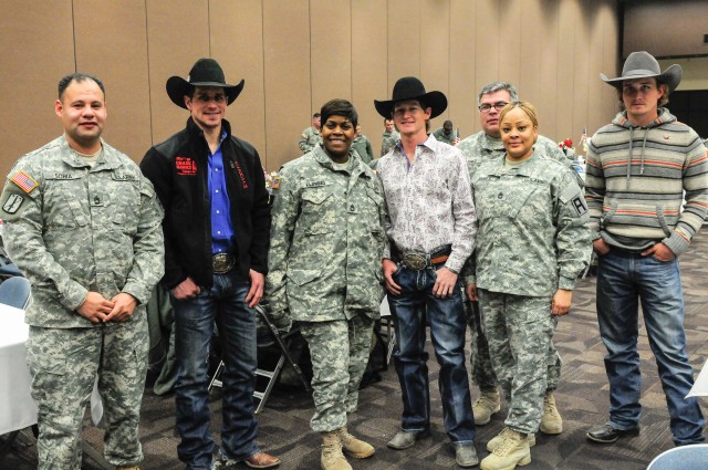 DivWest Soldiers attend Fort Worth Stock Show, Rodeo