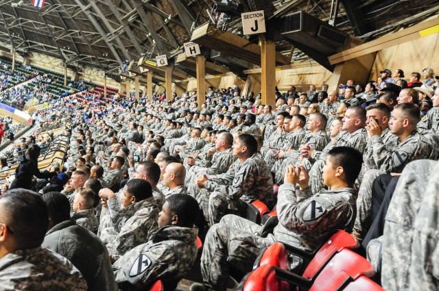 DivWest Soldiers attend Fort Worth Stock Show, Rodeo