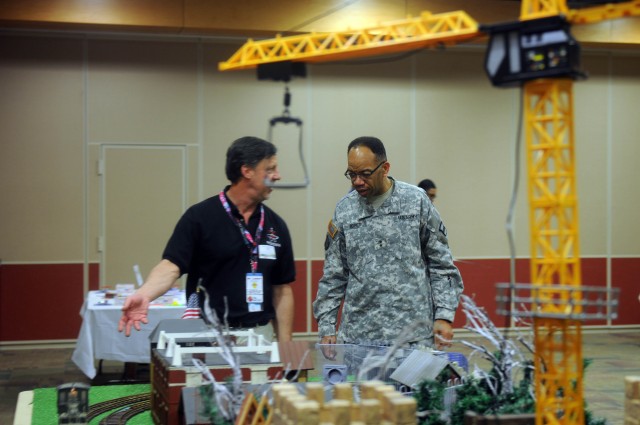 The 80th Training Command co hosts Military Maker Festival,  helps strengthen military families through creativity and science