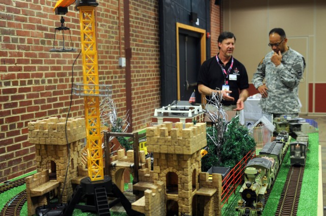 The 80th Training Command co hosts Military Maker Festival,  helps strengthen military families through creativity and science