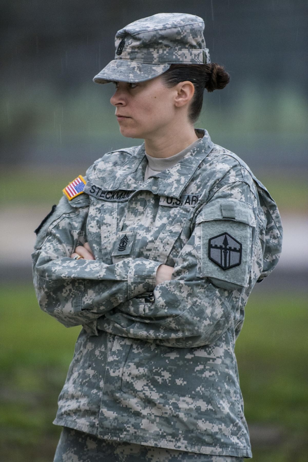 blowing-down-barriers-female-first-sergeant-takes-charge-of-sapper