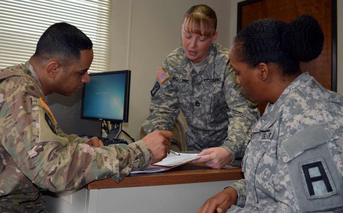 479th FA SARC evaluates 389th CSSB SHARP | Article | The United States Army