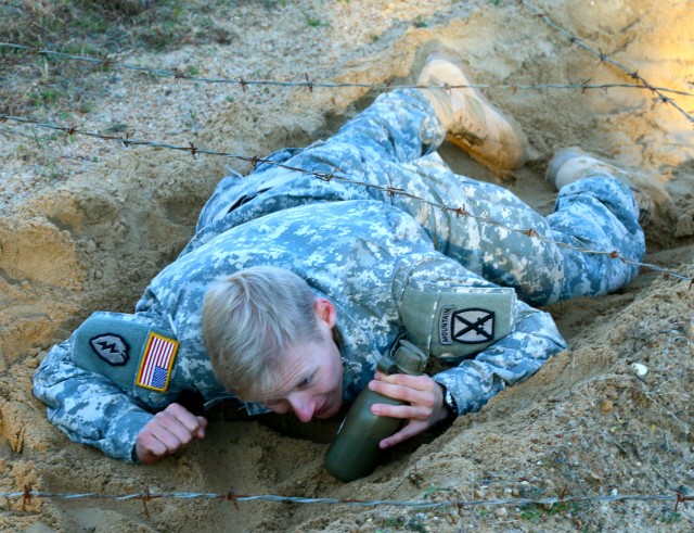 air-assault-day-one-obstacle-course-article-the-united-states-army