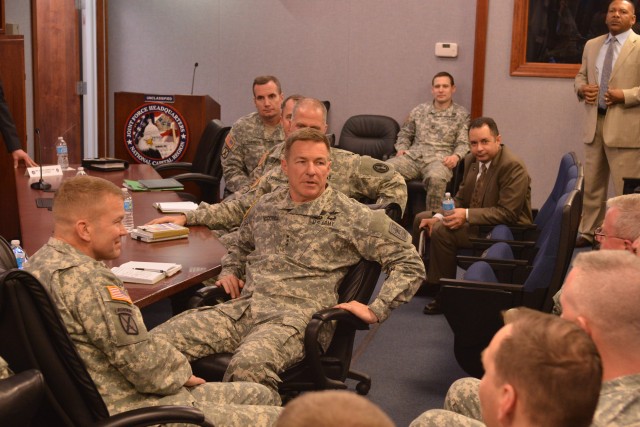 Army G-1 visits Fort McNair