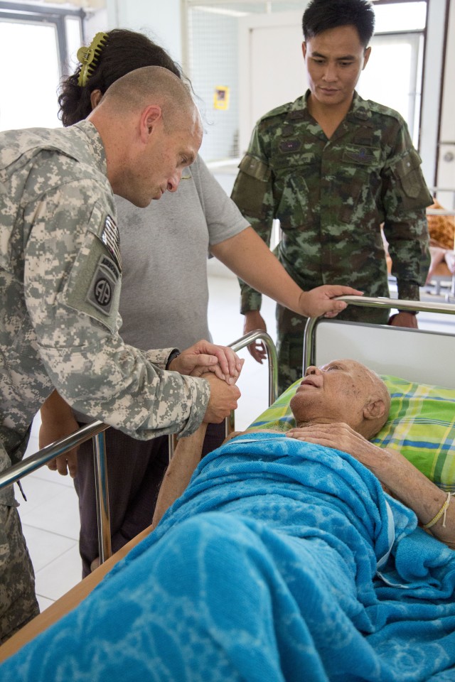 US Soldiers foster bonds with Thai community